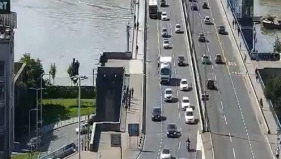 PEŠACI I VOZAČI ĆE MOĆI DA ODAHNU Prema nacrtu izmena i dopuna zakona o bezbednosti saobraćaja najzad će biti pravno regulisana i ova vozila!