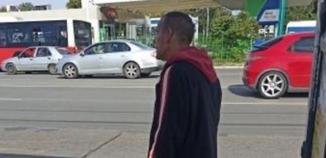 MANIJAK I DALJE LUTA PO GRADU Poslednji put serijski silovatelj viđen u Krnjači!