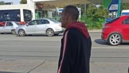 MANIJAK I DALJE LUTA PO GRADU Poslednji put serijski silovatelj viđen u Krnjači!