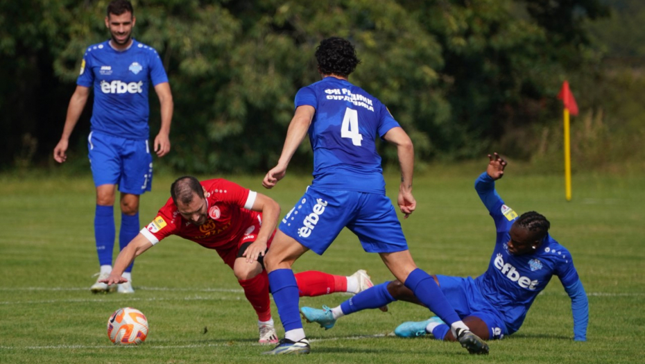 SURDULIČANI BOLJI OD KRAGUJEVČANA U prijateljskom meču na neutralnom terenu Radnik pobedio sa 1:0