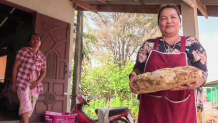 ŠETALA PLAŽOM I POSTALA BOGATA Žena na obali našla nešto gadno ali izuzetno vredno