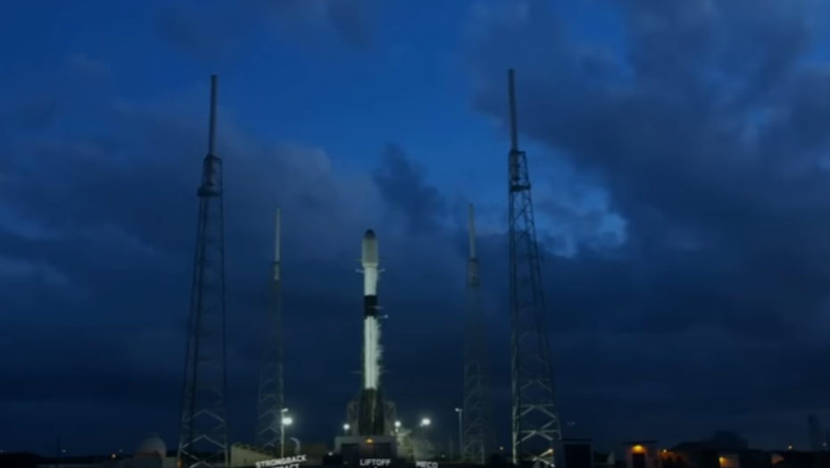 LANSIRANA SA KOSMIČKOG BRODA NOSAČA FALKON 9 Raketa Spejs Eks ponela 52 satelita u svemir