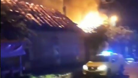 DRAMA U TITELU Goreli kafana, pekara i pola ulice! (VIDEO)