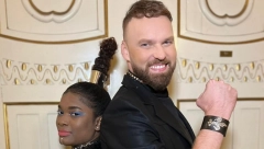 POTPUNI MUZIČKI ZAOKRET! Poznati pevač izdvojio pozamašnu sumu novca za svoj novi spot! (FOTO)