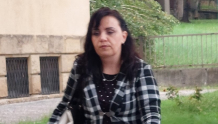 GOKSIJEVU UDOVICU VREĐALE ŽENE KRVNIKA Suđenje kriminalnoj grupi Veljka Belivuka proteklo u dobacivanju ženi žrtve klana