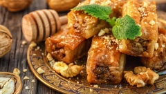 U NAJBOGATIJU BAKLAVU OBAVEZNO IDE OVAJ SASTOJAK Dovoljna je samo 1 kašika, evo o čemu je reč