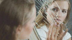 OGLEDALO NIKAD NE STAVLJAJTE NA OVA MESTA U KUĆI JER DONOSI BESPARICU, NESREĆU I SVAĐE: U jednoj prostoriji ga mnogi drže i to je greška