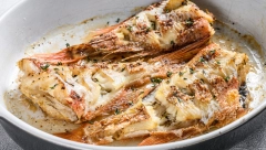 NAJTRAŽENIJI RECEPT ZA PEČENOG SMUĐA Toliko je ukusan da se topi u ustima, svi ukućani će biti oduševljeni!