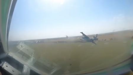 PRAH I PEPEO Pogledajte kako ruski Lancet raznosi ukrajinski Su-25 na KOMADE (VIDEO)