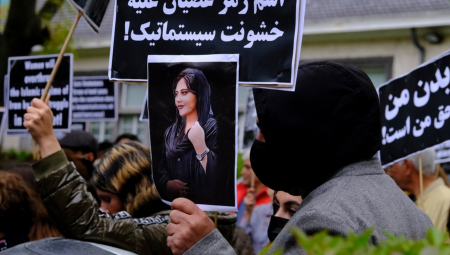 „ŽENE, ŽIVOT, SLOBODA”  Hrabro marširaju za prava uprkos režimu koji ne odustaje od sile!