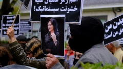 „ŽENE, ŽIVOT, SLOBODA”  Hrabro marširaju za prava uprkos režimu koji ne odustaje od sile!