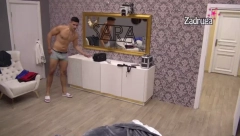 ZADRUGARI SE POSKIDALI Zadrugarke ostale bez teksta kada su videla Marka Markovića