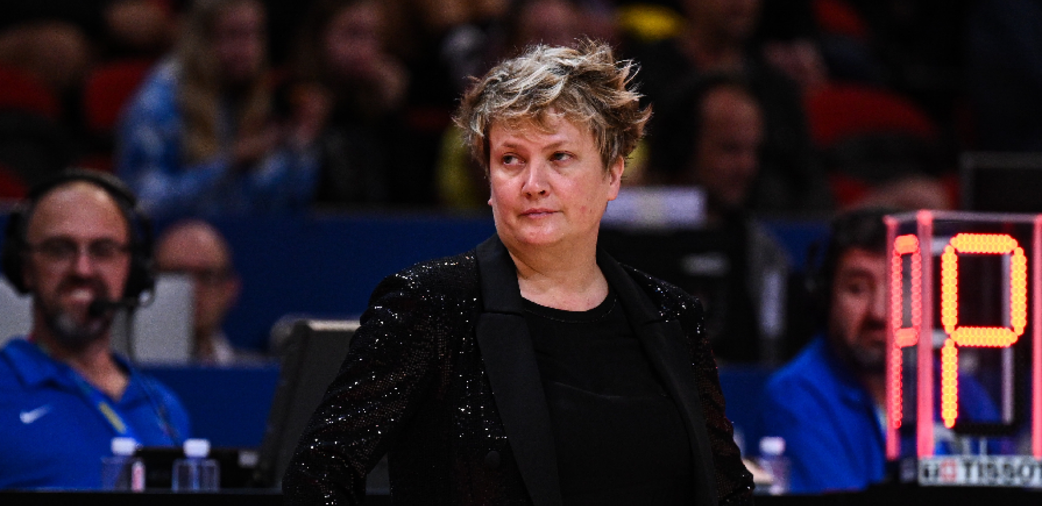 NIKO NEMA OVAKVOG TRENERA Evo zašto svi uvek gledaju u Marinu Maljković, selektorka stalno iznenadi (FOTO)