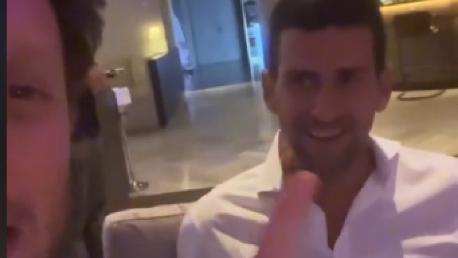 ŠTA SE OVDE DESILO? Pročitao misli Novaku Đokoviću, pa otkrio o čemu razmišlja naš as (VIDEO)