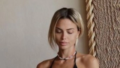 LETNJE ŠEME Nećete verovati šta Milica Pavlović radi na plaži (FOTO)