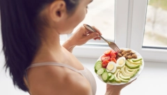 ŽENE U SRBIJI POLUDELE ZA VOJNOM DIJETOM Kažu da se za sedam dana gubi i do četiri kilograma