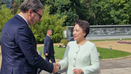 VUČIĆ NA PRIJEMU U KINESKOJ AMBASADI: Ponosan sam na naše prijateljstvo (FOTO)