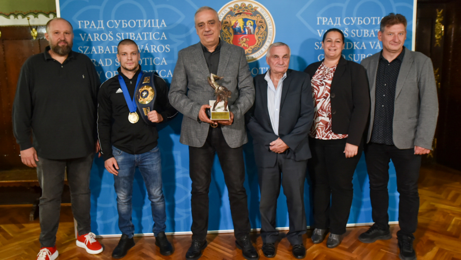 Gradonačelnik Bakić primio Sebastijana Nađa, osvajača zlatne medalje na Svetskom prvenstvu u Beogradu