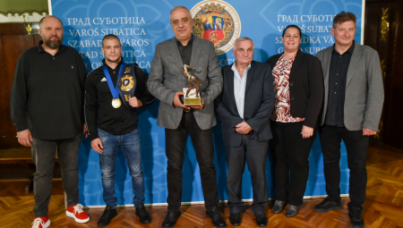 Gradonačelnik Bakić primio Sebastijana Nađa, osvajača zlatne medalje na Svetskom prvenstvu u Beogradu