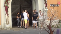 DRAMA U BELOJ KUĆI Grebali na kapiji, želeli da odmah napuste Zadrugu 6 (VIDEO)