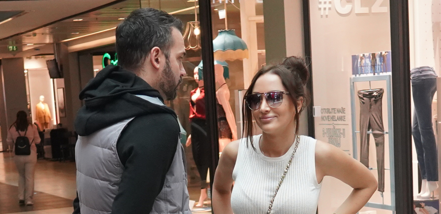 NA RUCI FURA 6.000 EVRA Prija za modne dodatke dala pravo bogatstvo, paparaco fotke otkrile detalje