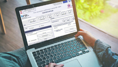 POČELO JE Saznajemo kako je protekao prvi dan 28. popisa stanovništva u Srbiji: Grožđem i kafom ugostili popisivače