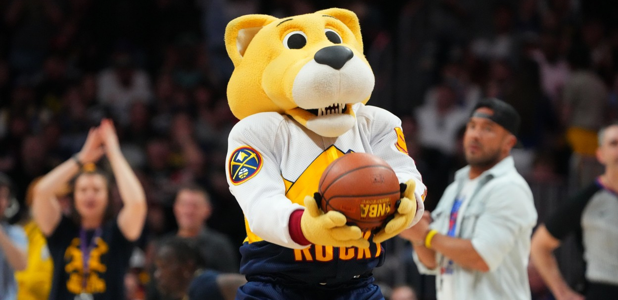 DA LI JE OVO NAJBOLJI POSAO NA SVETU? Maskota Denvera godišnje zaradi više od igrača Zvezde i Partizana