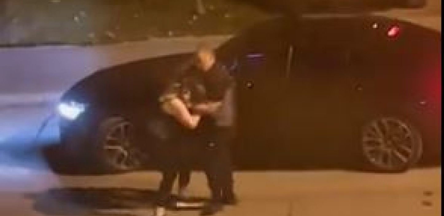 PREDAO SE! Osumnjičeni za krvnički napad u Mladenovcu došao u stanicu sa još jednom osobom