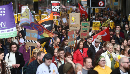 "PRED NAMA JE TEŽAK PUT I TEŠKE ODLUKE" Upozorenje ministra finansija uznemirilo Veliku Britaniju! Kriza sve veća