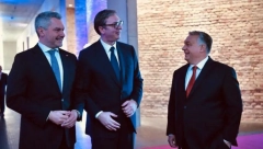 VUČIĆ SE OGLASIO NAKON SASTANKA SA ORBANOM I NEHAMEROM: Zajedničkim radom možemo rešiti brojne izazove (FOTO)