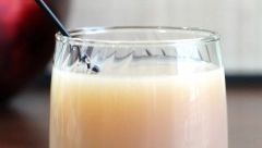 NI JEDNA VAM PILULA NEĆE BRŽE I BOLJE POMOĆI U čašu mleka dodajte 2 kašike ove namirnice