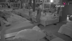 ĆERTIĆ UHVAĆEN U KRAĐI Haos u jutarnjim časovima, neviđeni karambol u spavaćoj sobi