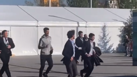 KAKVE SCENE Nole džogira napolju, ljudi pored njega trče u odelima i brane ga od dece (VIDEO)