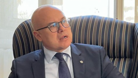 MILOŠ VUČEVIĆ OŠTRO O IZJAVI PONOŠA Vojskom bi da se bave iz toplih fotelja, šokiran sam njegovom količinom neznanja