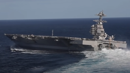 NAJSAVREMENIJI AMERIČKI NOSAČ AVIONA PLOVI PREMA EVROPI Koštao čak 13 milijardi dolara, evo šta mu je prva misija (VIDEO)