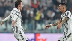 ZNAK ZAHVALNOSTI Vlahović pokazao kakva je faca: Ono što je uradio za saigrača iznenadilo je mnoge (FOTO)