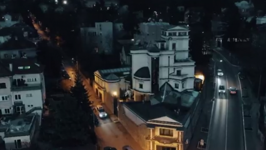 NEKI OD NJIH SU PRVI PUT ISPRED KAMERA Ovo su svi naslednici Cecine sestre Lidije, blizance i sama pevačica jedva razlikuje (VIDEO)