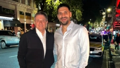 MALI JE LONDON ZA OVAKVE LEGENDE Selektor Piksi posetio Mitrovića, napadač ga odveo u provod (FOTO)
