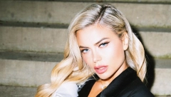 POMUTILA RAZUM MNOGIMA Milica Palović izvajano telo skockala u haljini od stakla, sve puca na njoj (FOTO)