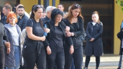 OTAC UDAVIO ĆERKICU U KOFI VODE Godinu dana od svirepog ubistva male Petre, majka je molila za pomoć