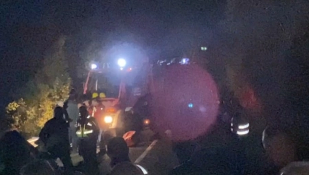 DECU TRAŽE I DRONOVIMA Izvučena olupina auta, evo kad se nastavlja potraga u kanjonu Tare (FOTO)