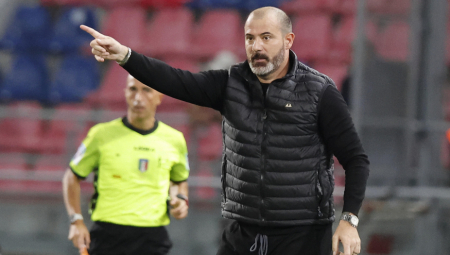 VRATIO SE NA MESTO USPEHA Navijači Intera pozdravili povratak Dejana Stankovića na "Đuzepe Meacu" (VIDEO)