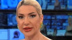 JOVANA JEREMIĆ RASPAMETILA GLEDAOCE U nikad kraćem miniću ušetala u studio, a onda pokazala nešto što je razbudilo sve