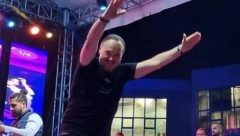 SINOĆ JE MOJA KSENDŽI IMALA PRVI NASTUP Knez objavio fotku, preponosan na ćerku, a evo i koju pesmu su pevali zajedno (FOTO)