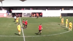 TRAGEDIJA Preminuo čuveni fudbaler, ušao je u istoriju zbog jednog poteza (VIDEO)