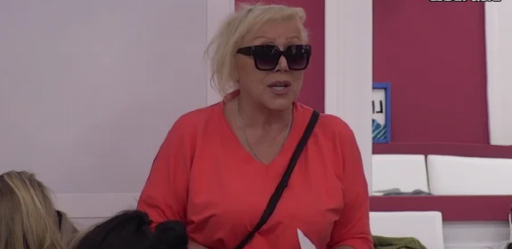 CRVENA KOSA I TEKSAS ŠORTS Isplivala fotka Zorice Marković iz mladosti, mnogi je ne bi prepoznali (FOTO)