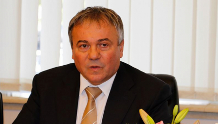 OGLASIO SE MIĆA MEGATREND Otkrio je ko mu je ukrao zlato vredno 300.000 evra dok je bio na putu "Još je volim"