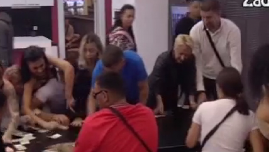 ŠOK U BELOJ KUĆI Uroš Ćertić bacio pare zadrugarima na sto, svi skočili