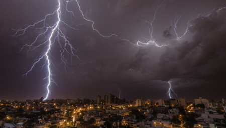 VREMENSKI "ARMAGEDON" POGAĐA SUSEDE Hitno upozorenje meteorologa - evo šta će biti u Srbiji!