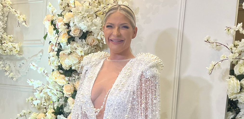 SVE OČI UPRTE U OVU PEVAČICU Evo ko je od poznatih stigao na glamurozno venčanje Vanje Mijatović (FOTO/VIDEO)